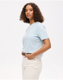 Superdry - Essential Logo Embroidered Tee