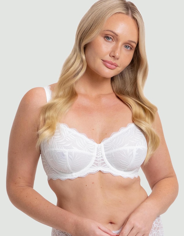 Triumph - Essential Lace Balconette Bra