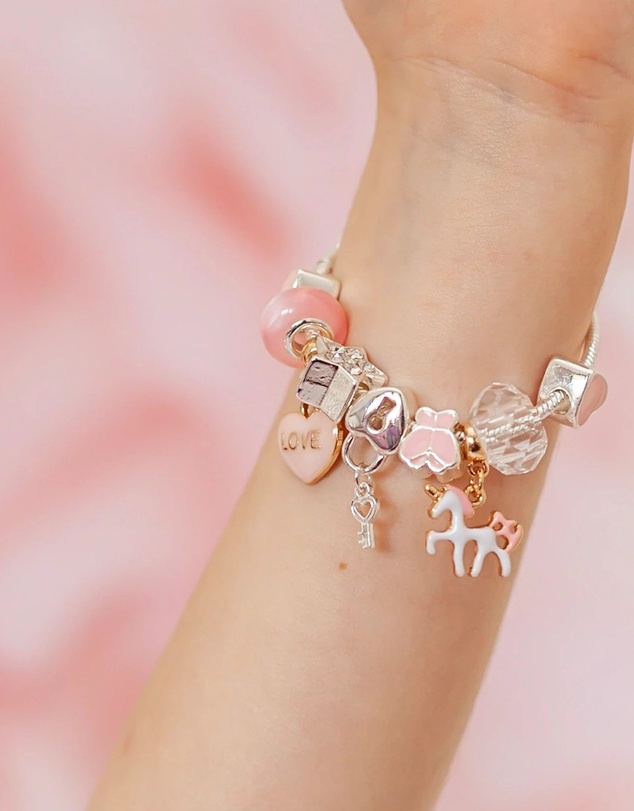 Lauren Hinkley - Unicorn Charm Bracelet Boxed
