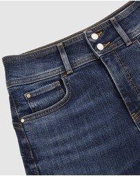 GUESS - Shape Up Straight Jeans
