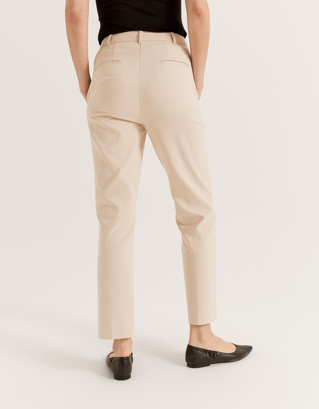 Review - Arianna Pant