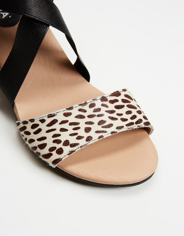 Mia Vita - Hydro Wedge Sandal - Black Ocelot