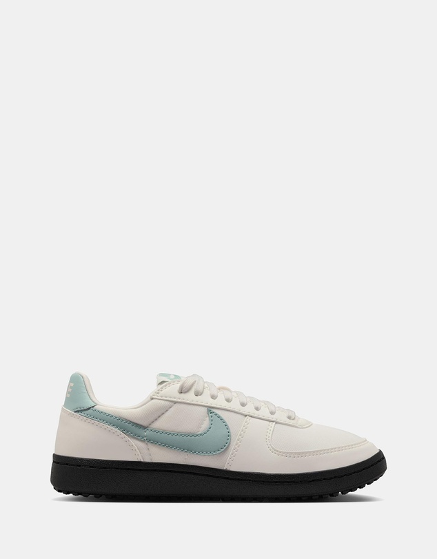 Nike - Field General - Women's