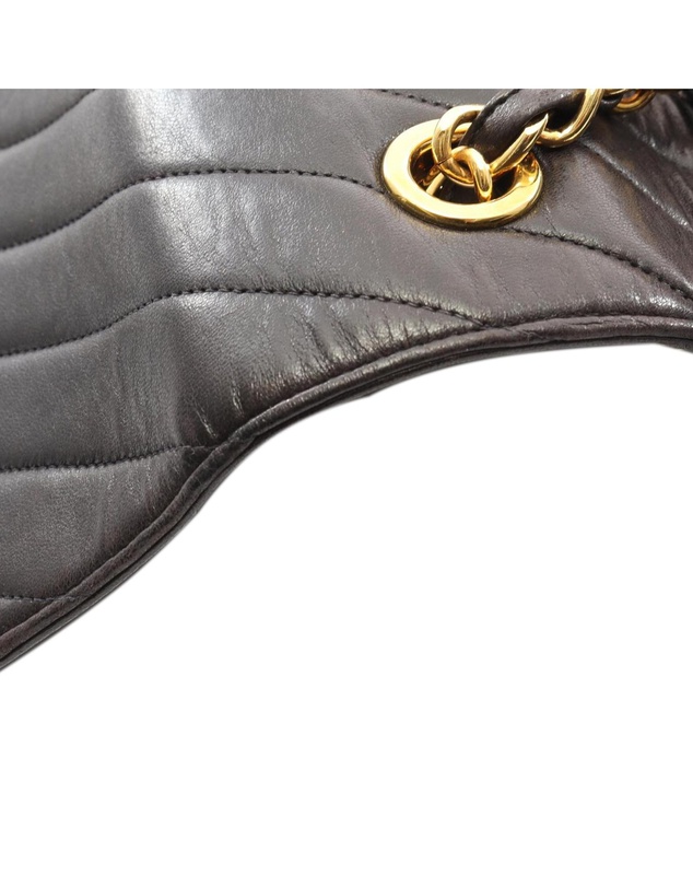 Pre-Loved by Azura Reborn - Pre-Loved Maxi XL Chevron Lambskin Single Flap