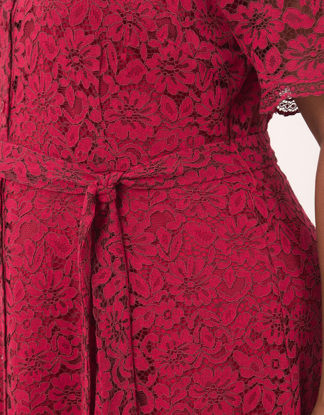 Atmos&Here Curvy - Eden Lace Midi Dress