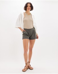 Amelius - Eleanor Tailored Short