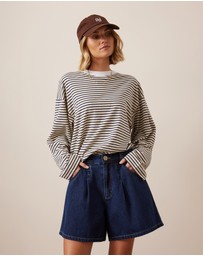 Ceres Life - Pearl Pleat Short