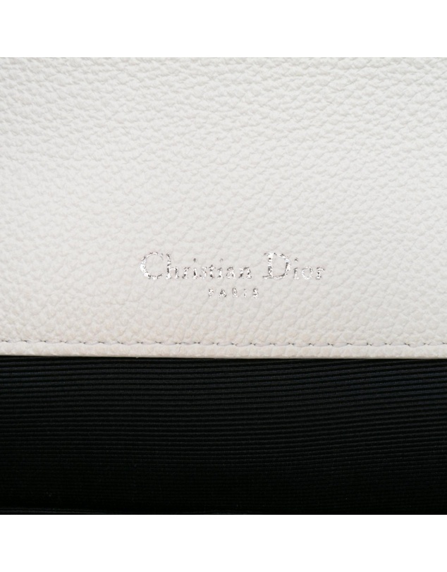 Pre-Loved by Azura Reborn - Pre-Loved dior Elegant Women's Shoulder Bag with Chain Accent and Stylish Design