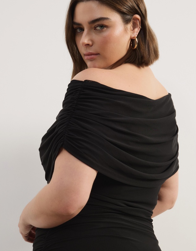 Atmos&Here Curvy - Bonnie Off Shoulder Mesh Maxi Dress