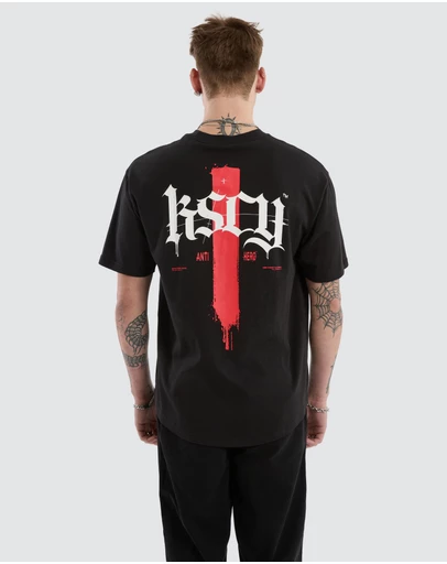 Kiss Chacey - Villain Box Fit Scoop Tee
