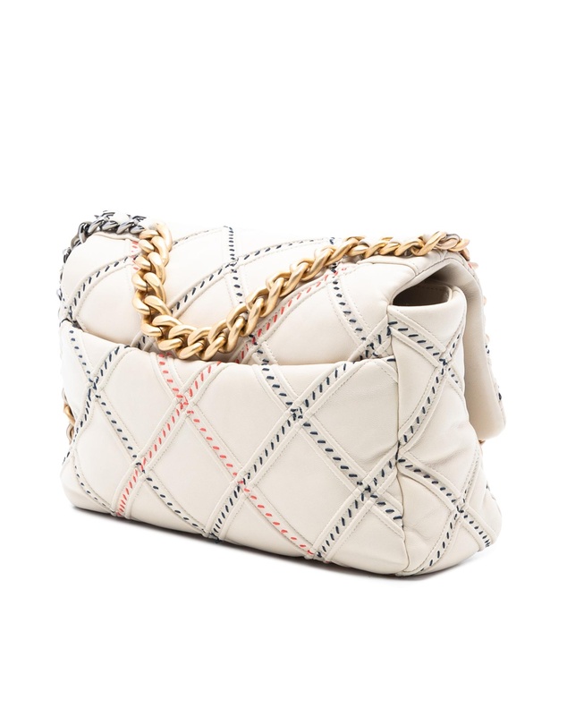 Pre-Loved by Azura Reborn - Pre-Loved Medium Lambskin Stitched 19 Flap