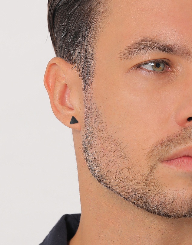 Kuzzoi - ICONIC EXCLUSIVE - Triangle Stud Earrings in Oxidised 925 Sterling Silver