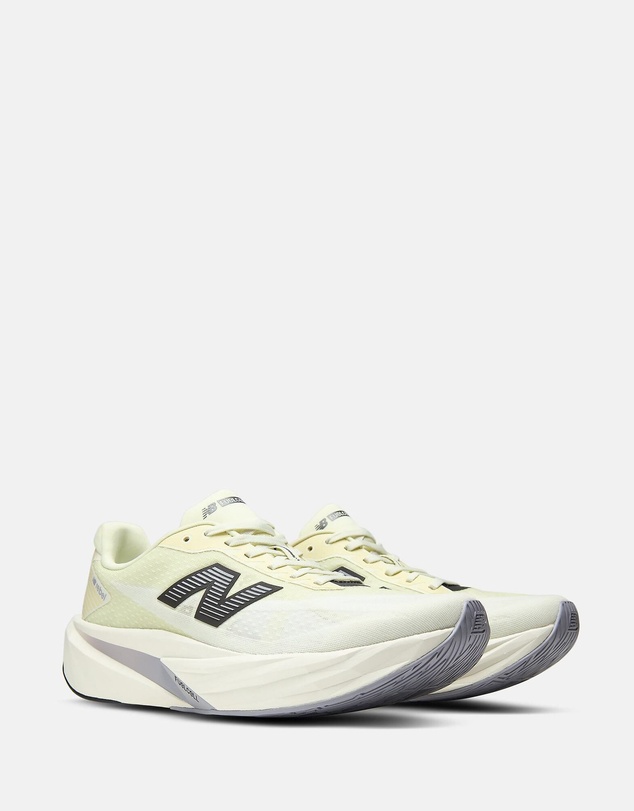 New Balance - FuelCell Rebel v5 (Wide Fit) - Men's