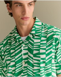 Trenery - Regular Fit Abstract Geo Short Sleeve Shirt in Billiard Green