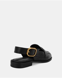 Miss Sofie - Leo Flats