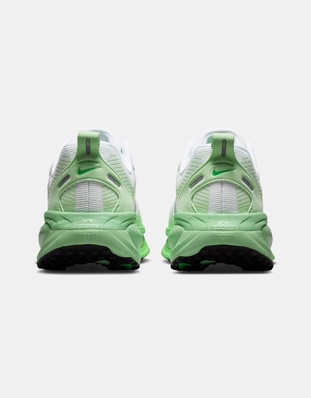 Nike - Vomero 18 - Women's