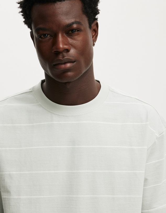 Cotton On - Box Fit T-Shirt