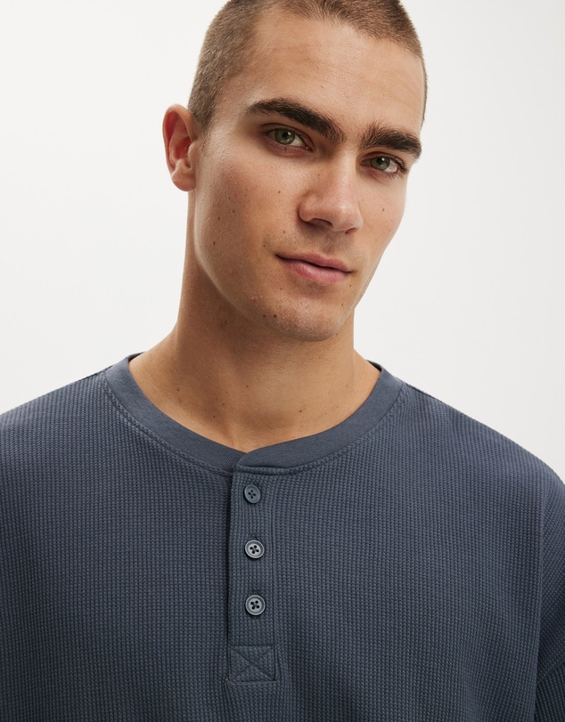 Cotton On - Relaxed Fit Textured Henley Long Sleeve