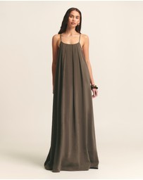 ST MRLO - Avalon Midi Dress