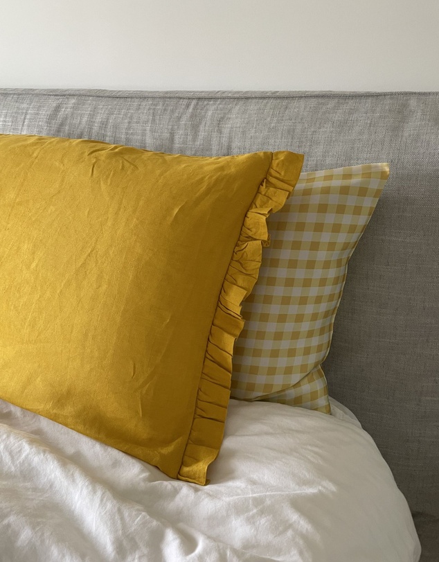 SILK MAGNOLIA - French Linen Ruffle Pillowcase