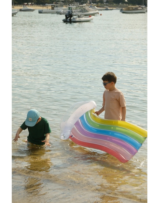 Freeplay Splash - Rainbow Lie-On Float