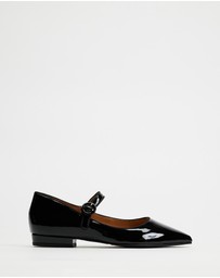 Nina Armando - Leslie Flats