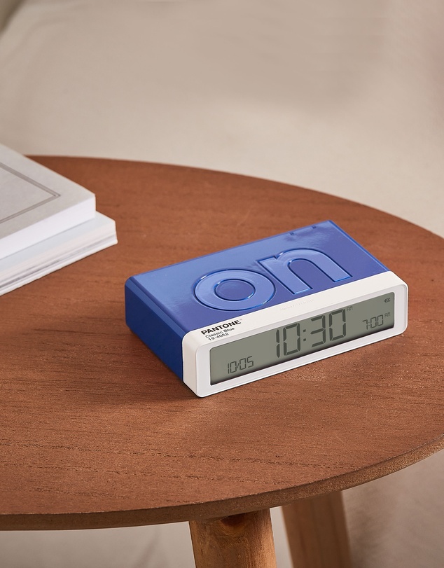 Lexon - Lexon Flip Classic Reversible Alarm Clock PANTONE - Classic Blue