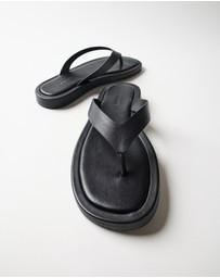 Commonry - Lucia Leather Thong