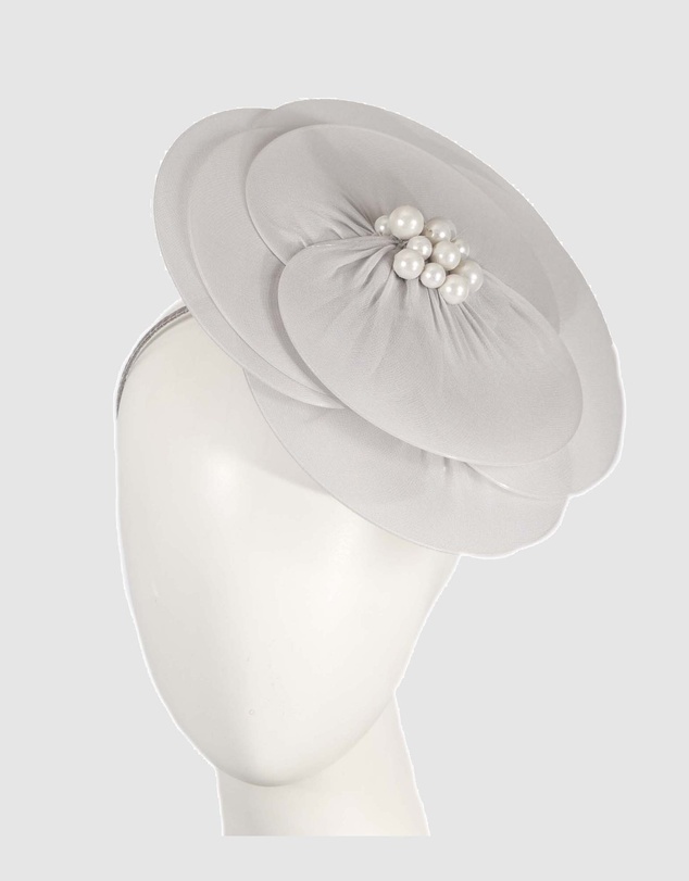 Max Alexander - Silver Flower Racing Fascinator