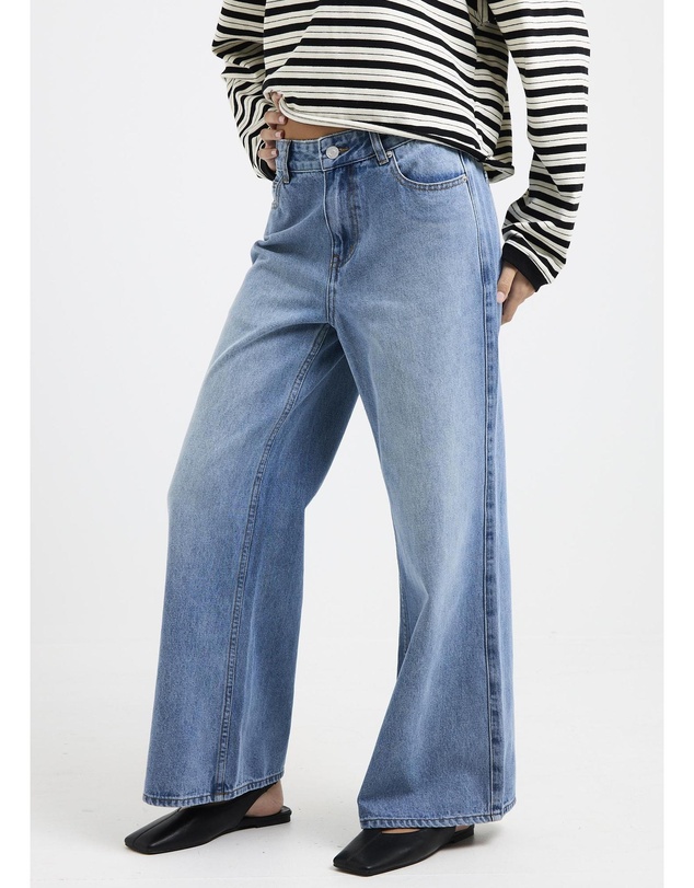 Subtitled - Wren Wide Denim Jeans Petite