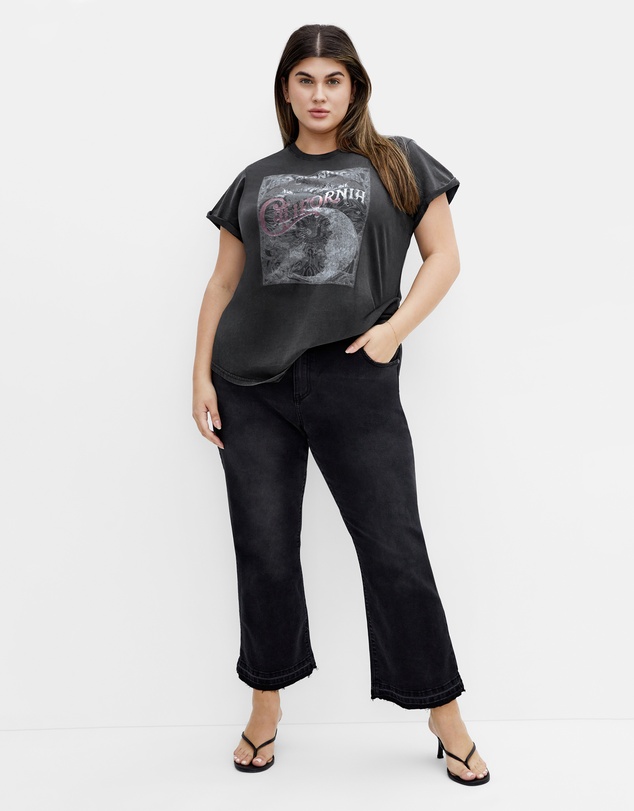 City Chic - Plus size Moonlight Cuff Tee - black wash
