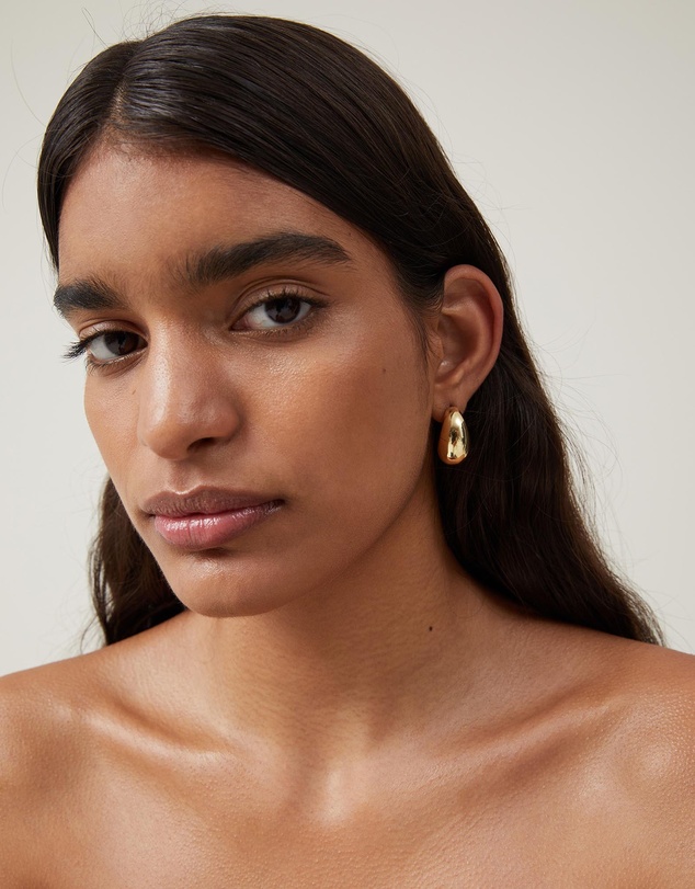 Rubi - Mid Charm Earring