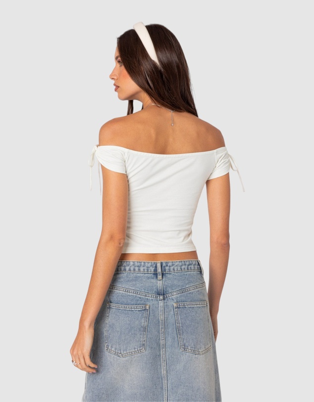 EDIKTED - Jess Off Shoulder Top