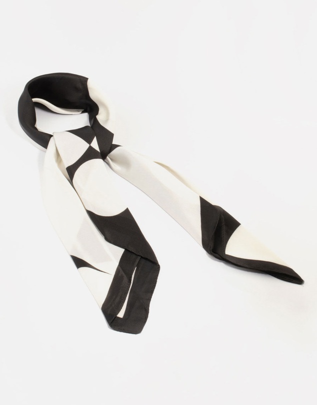 Lovisa - Classic Black Geometric Fabric Scarf