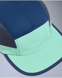2XU - Light Speed Cap