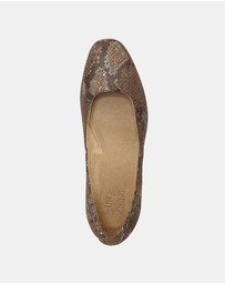 Naturalizer - Pierce Flat - Chestnut