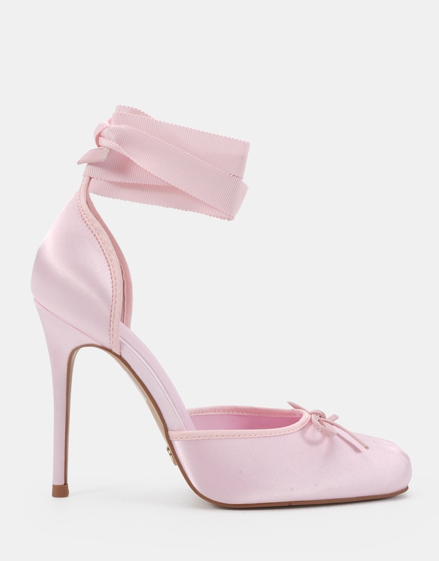 Novo - Zaylin Heels