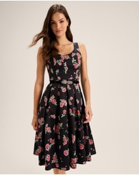 Review - Cameo Rose Dress