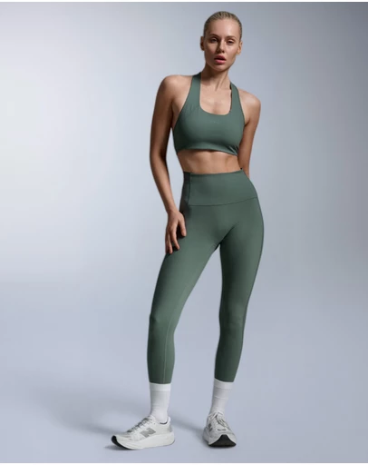 2XU - Form Racerback Medium Impact Bra