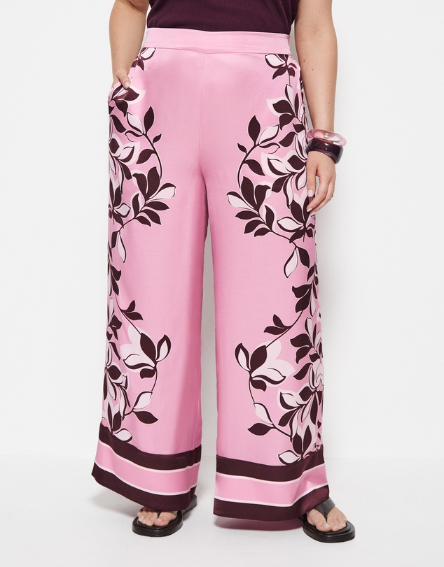 Commonry - Natalia Pant