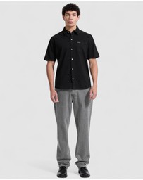 GUESS - GUESS JEANS Short Sleeve Regular Button Front Tee