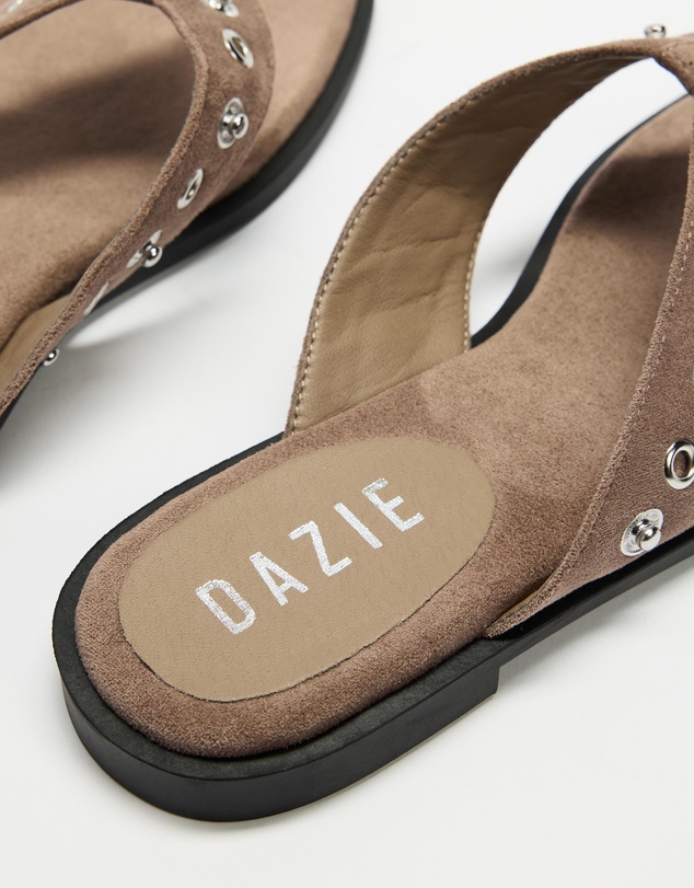 Dazie - Colette Stud Thongs