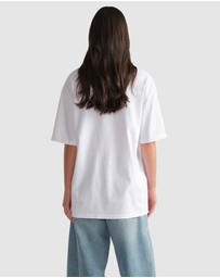 Decjuba - D-Luxe Distressed Logo Tee