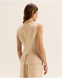 Review - Anya Vest