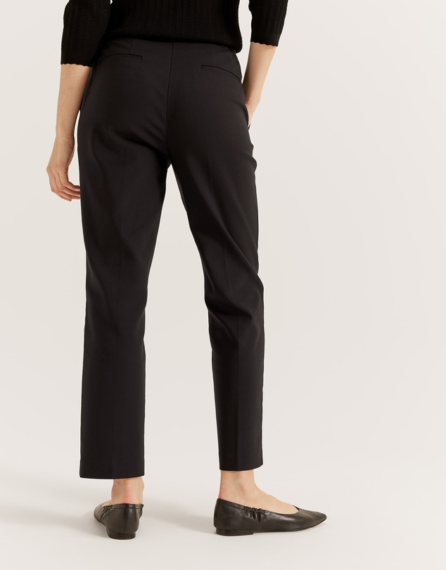 Review - Arianna Pant