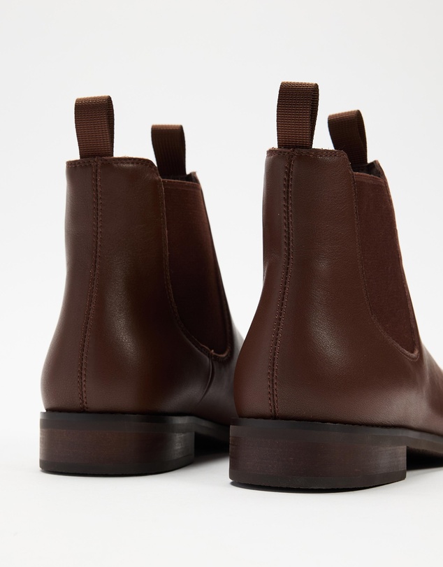 AERE - Leather Chelsea Boots - Men's