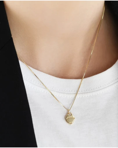 Von Treskow - Box Chain VT Heart Necklace