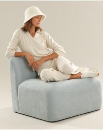 Morgan & Taylor - Montana Teddy Cloche Hat in White Cream
