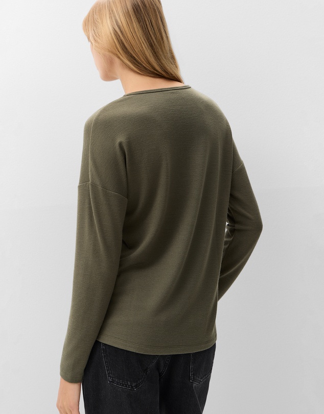 UNISON - Soft V Neck Long Sleeve Tee