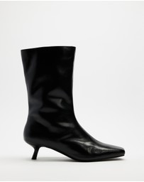 AERE - Maria Leather Kitten Heel Boots